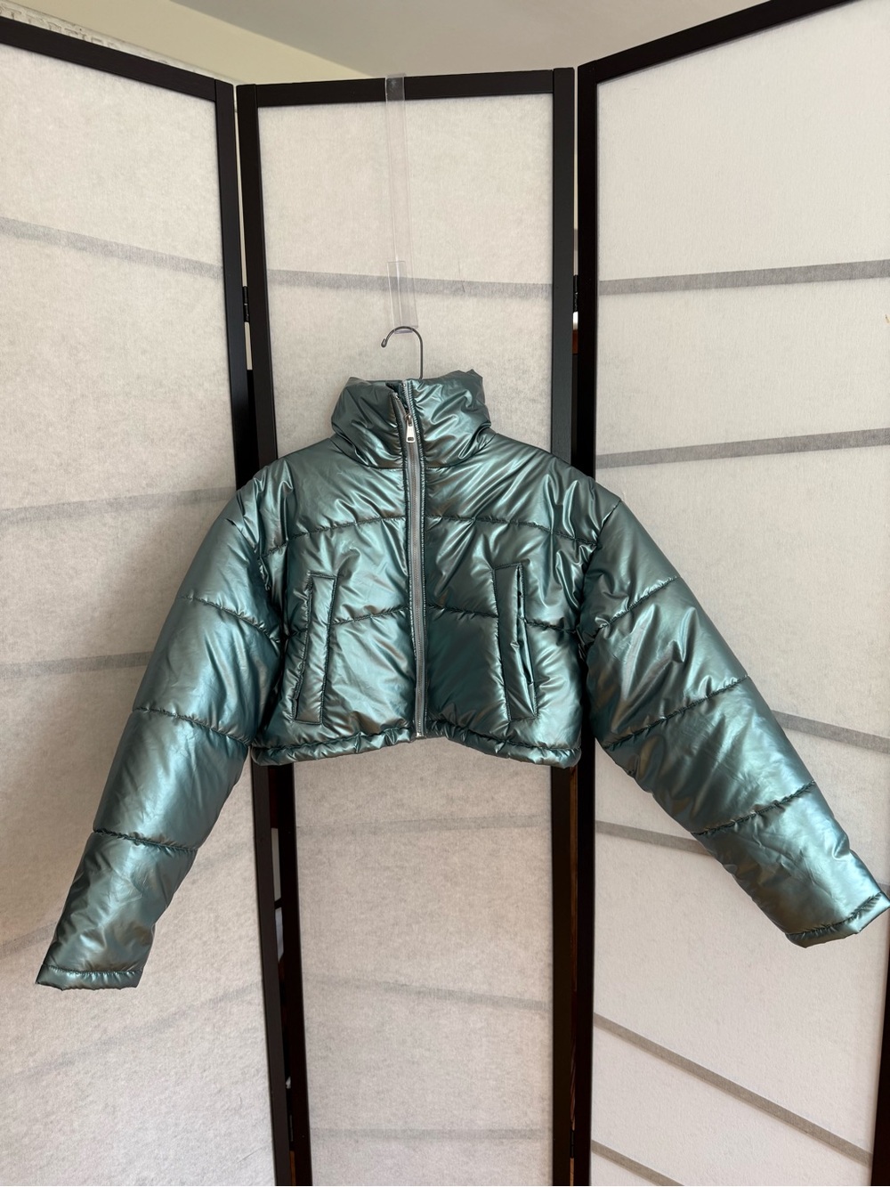 Urban Outfitters Taryn Metallic Cropped Puffer Jacket XS Icy Blue Teal